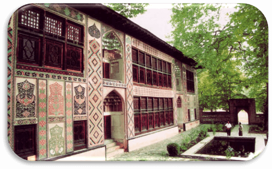 Дворец шекинских ханов 